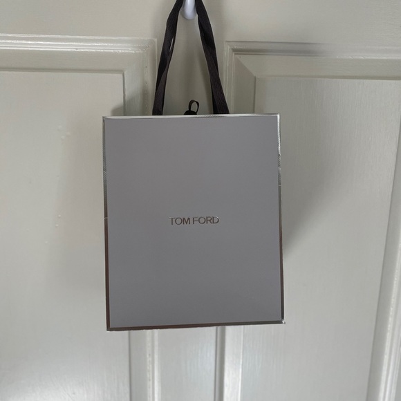 Tom Ford grey and silver paper gift bag. - Picture 3 of 8